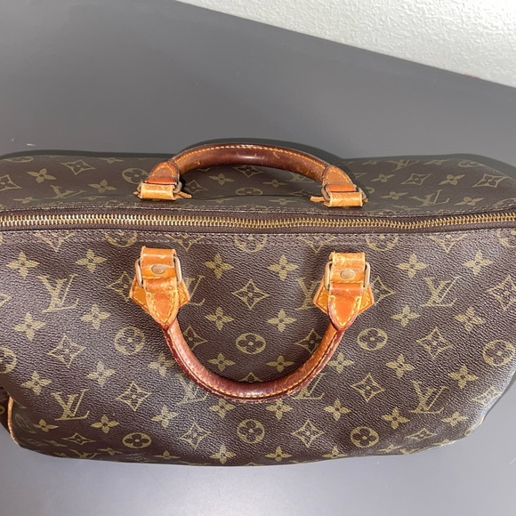Authentic - Louis Vuitton Monogram Speedy 35 Handbag - firm on price - Picture 3 of 15